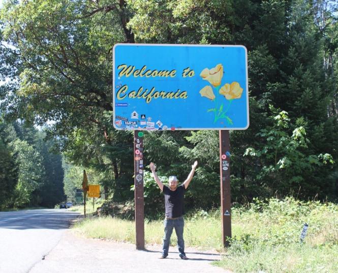 Welcome to California sign